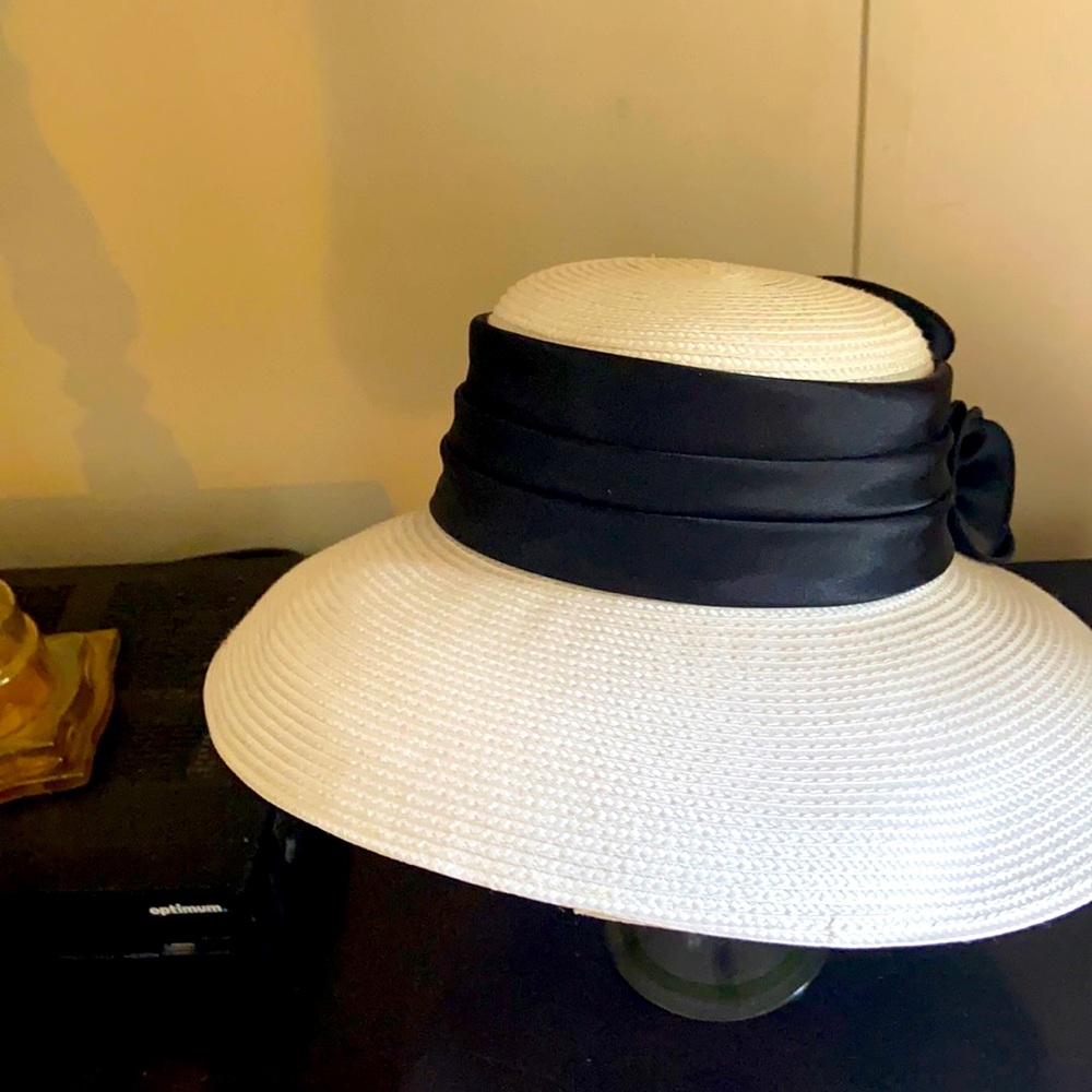 Women’s stylish and sexy plaza suite hat New York